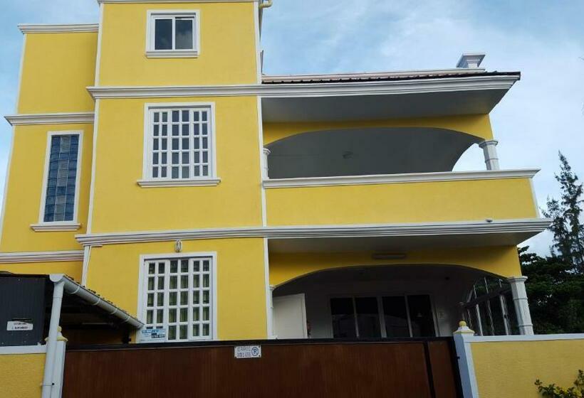 پانسیون Chez Johnny Blue Bay