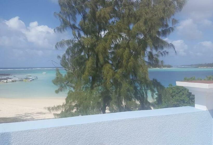 پانسیون Chez Johnny Blue Bay