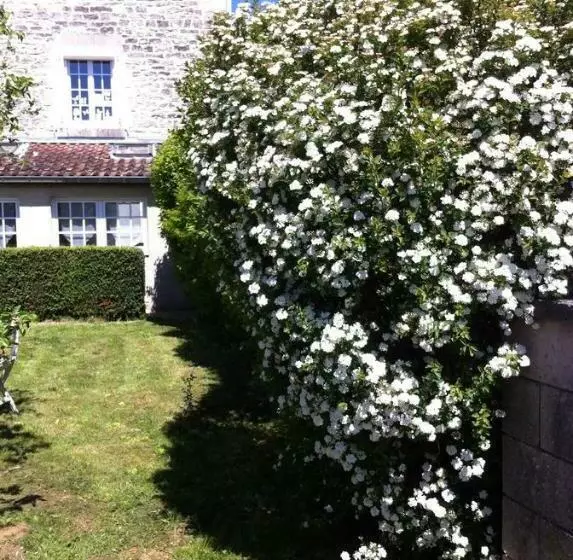 Majatalo Les Lilas Roses