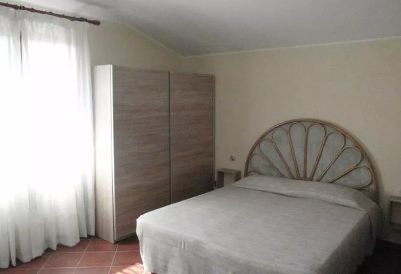 Aamiaismajoitus (B&B) Ajò Sardinia