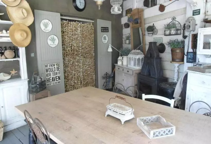 Aamiaismajoitus (B&B) Passe Partout