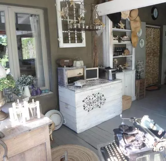 Aamiaismajoitus (B&B) Passe Partout