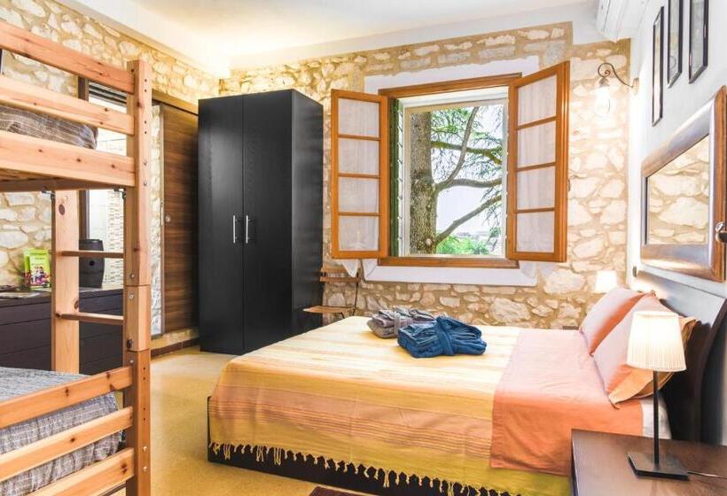 تختخواب و صبحانه Relais Des Roches