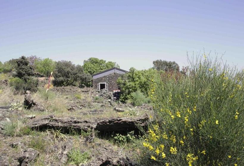 هتل Ecoagriturismo Notti Stellate Etna Mare