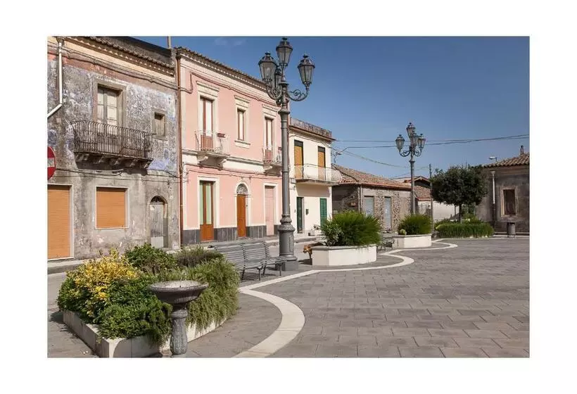 هتل Ecoagriturismo Notti Stellate Etna Mare