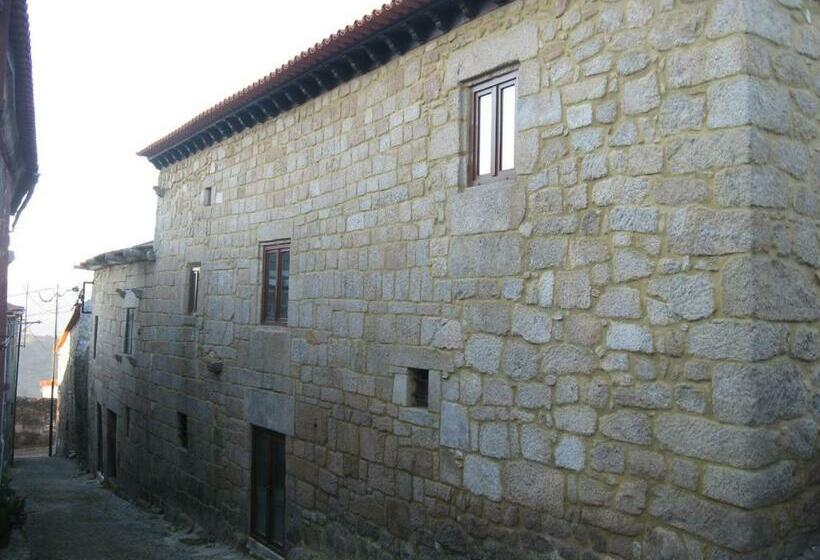 بنسيون Casa Do Castelo De Celorico