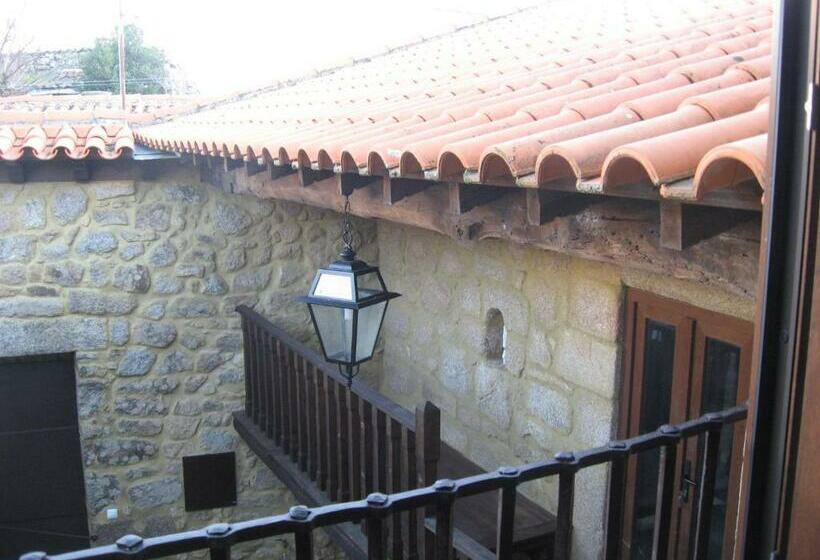بنسيون Casa Do Castelo De Celorico