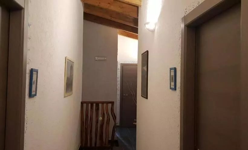 ペンション S Apposentu Teuladesu Affittacamere Del Ristorante Da Stefano