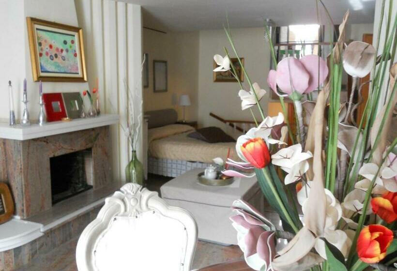 פנסיון Sweet Sweet Home