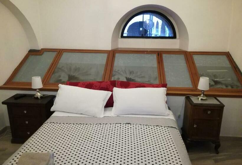 פנסיון Sweet Sweet Home