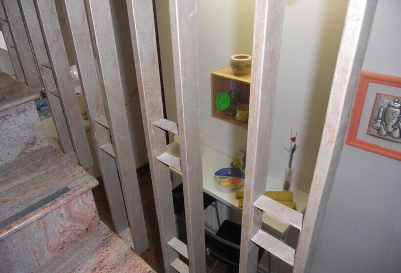 פנסיון Sweet Sweet Home