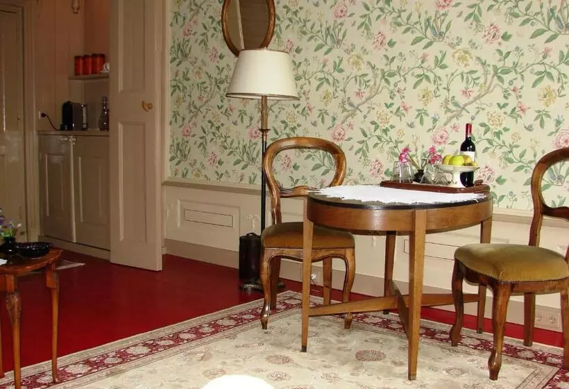 Aamiaismajoitus (B&B) Landgoedlogies Pábema