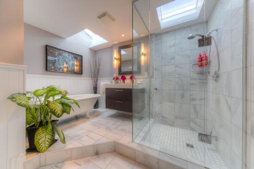 بنسيون Downtown Luxury Victorian Retreat