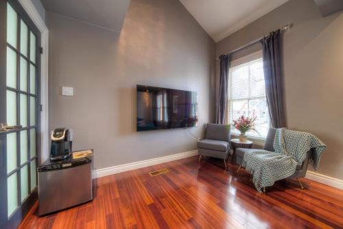 بنسيون Downtown Luxury Victorian Retreat