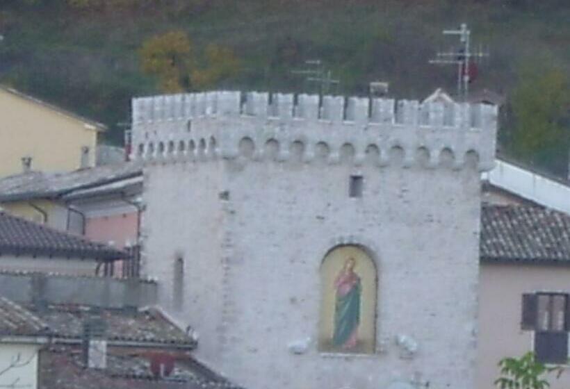 ペンション Leonessaffittacamere