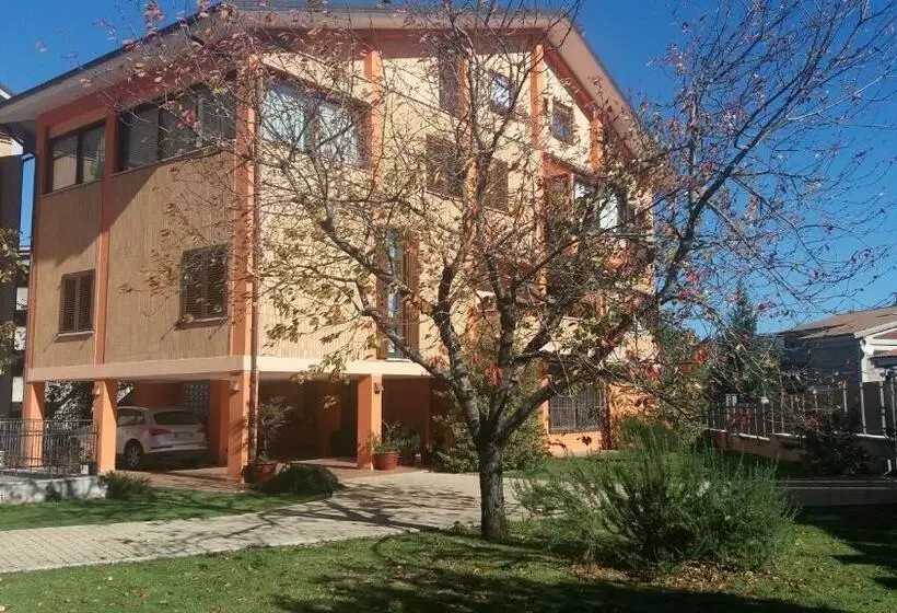 ペンション Leonessaffittacamere