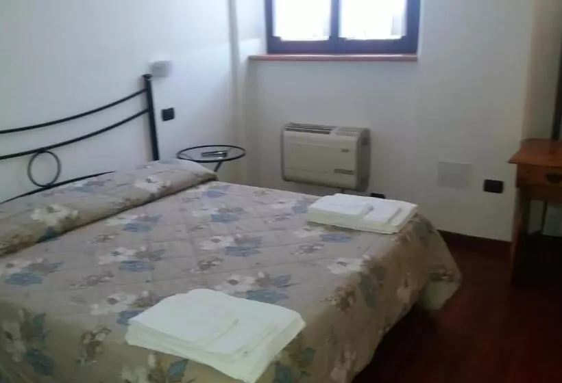 ペンション Leonessaffittacamere