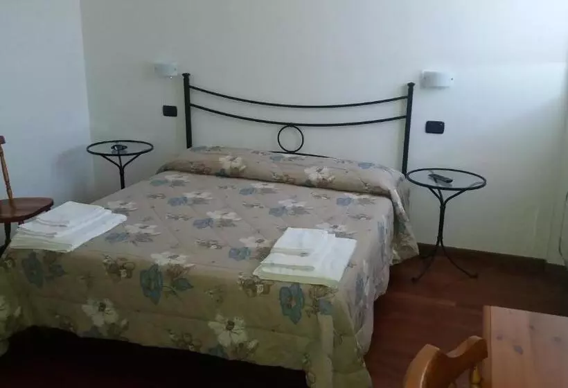 ペンション Leonessaffittacamere