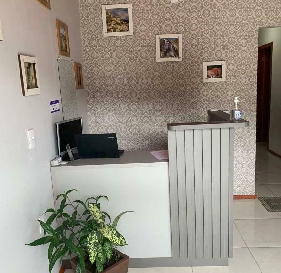 پانسیون Pousada Angela