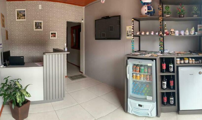 پانسیون Pousada Angela