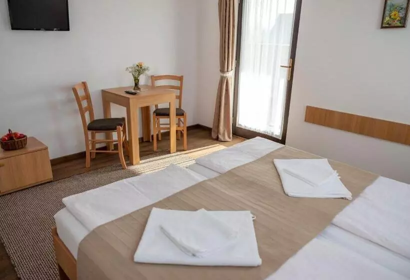 Pensiune Agroturistica Horváth Kert