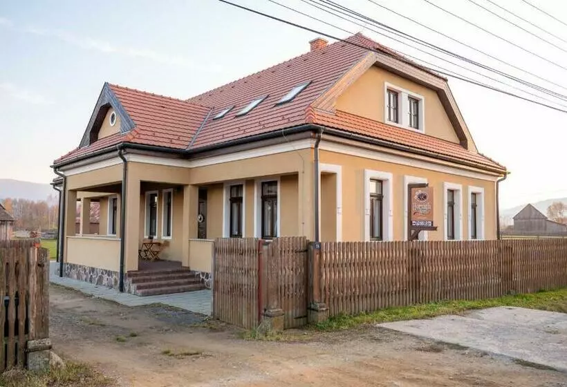 Pensiune Agroturistica Horváth Kert