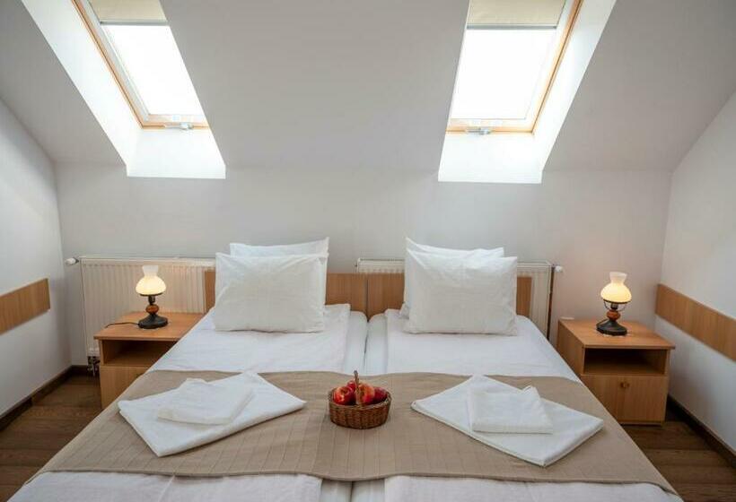 Pensiune Agroturistica Horváth Kert