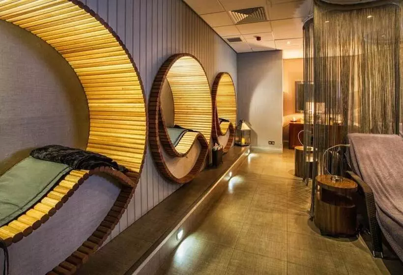 호텔 Auchrannie Resort