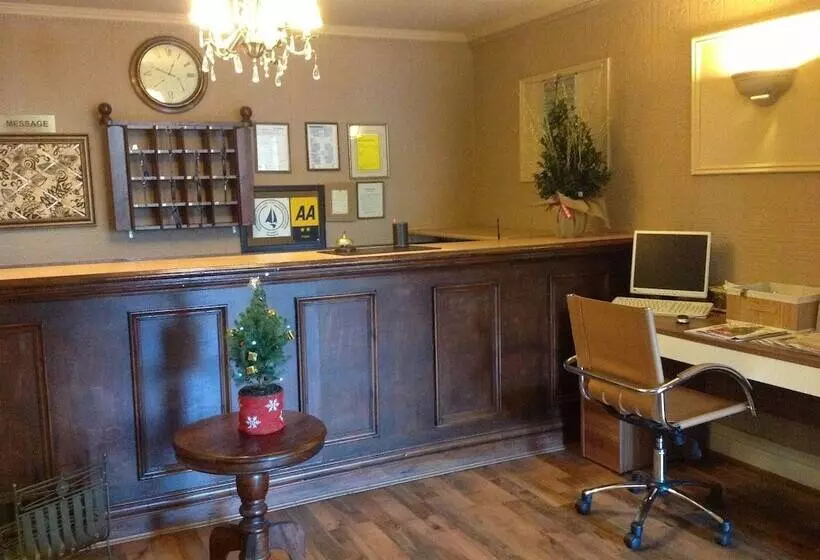 בית מלון כפרי Balmoral Lodge