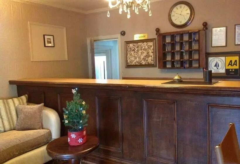 בית מלון כפרי Balmoral Lodge