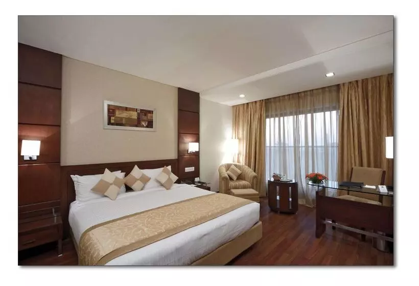 ホテル Best Western Plus Indore