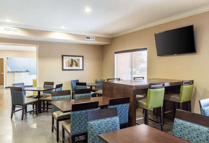 Отель Comfort Inn South Tulsa   Woodland Hills