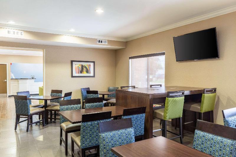 Отель Comfort Inn South Tulsa   Woodland Hills