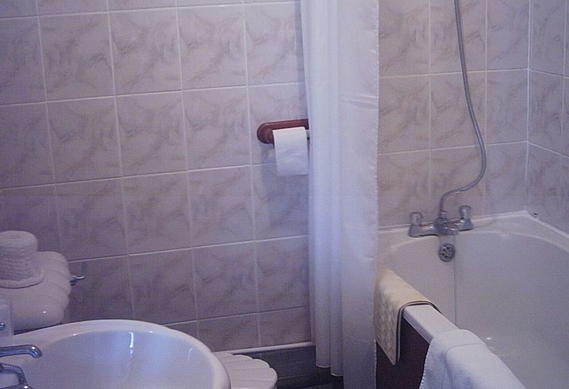 Отель Endeavour