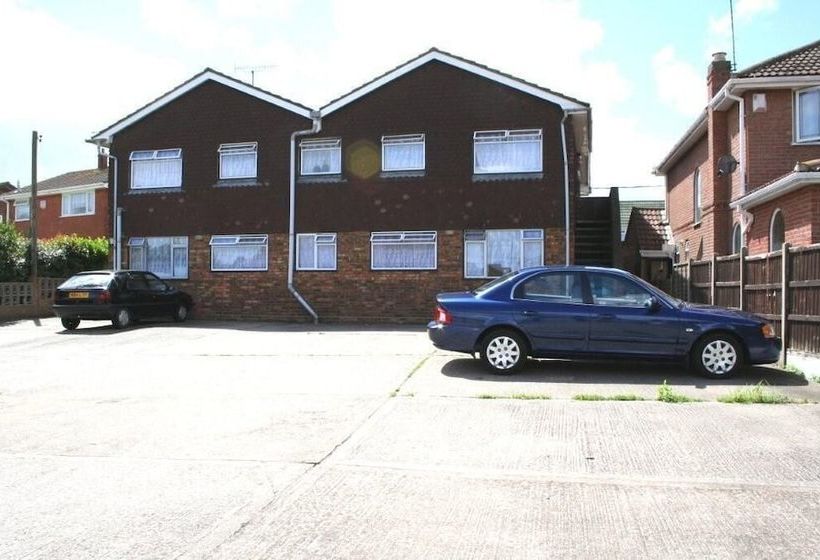 Отель Endeavour