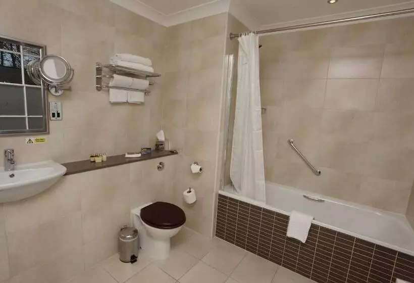 Отель Farington Lodge