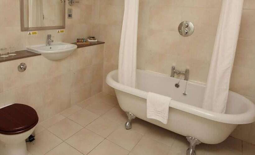 فندق Farington Lodge