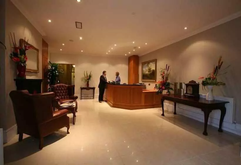 Отель Farington Lodge