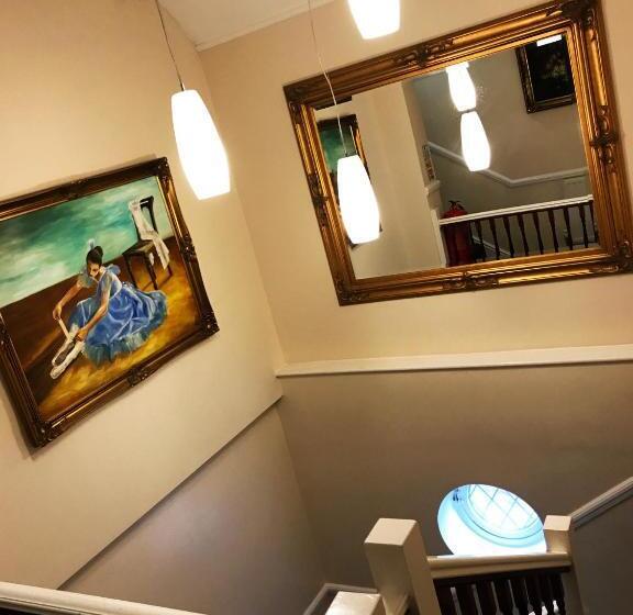 ホテル Gidea Park