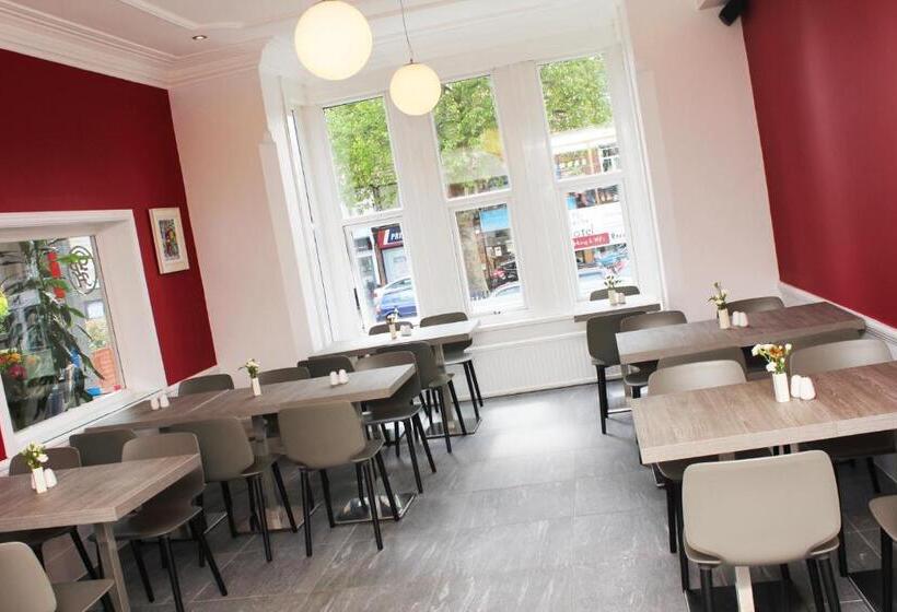 ホテル Gidea Park