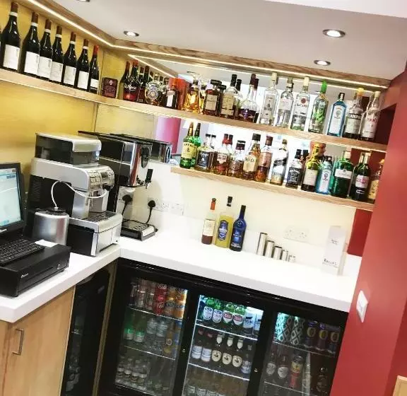 ホテル Gidea Park