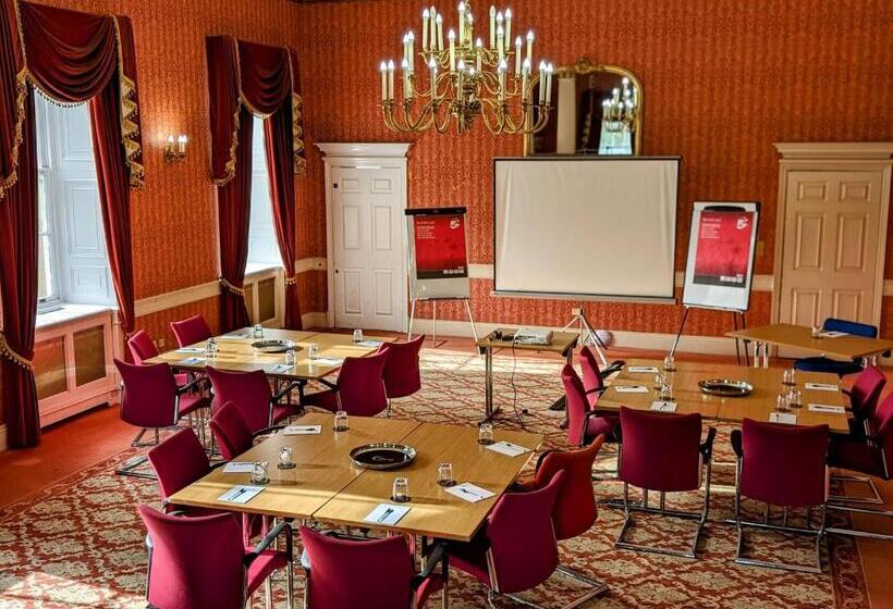 فندق Hitchin Priory