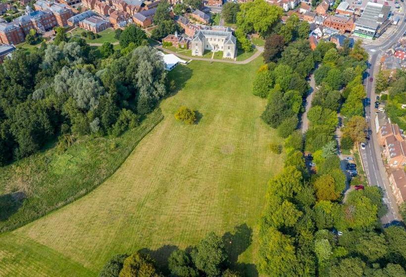 فندق Hitchin Priory