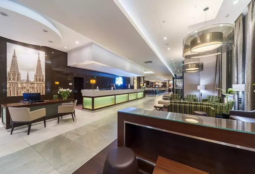 هتل Holiday Inn Kyiv By Ihg