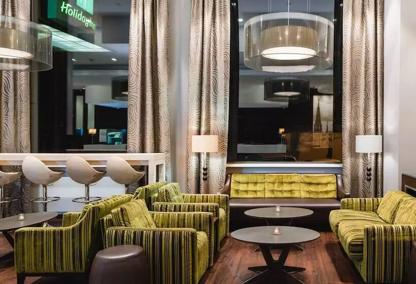 هتل Holiday Inn Kyiv By Ihg