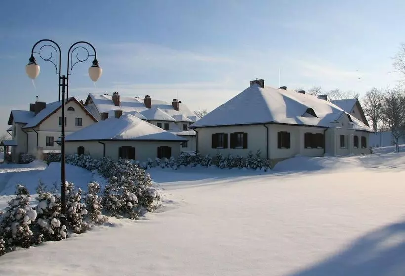 Hotel Sarmata Zespół Dworski