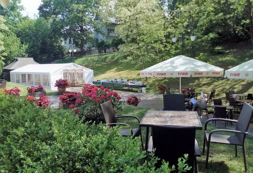 Hotel Sarmata Zespół Dworski