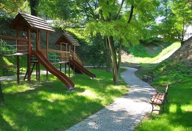 Hotel Sarmata Zespół Dworski