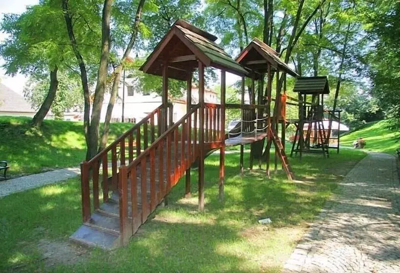 Hotel Sarmata Zespół Dworski