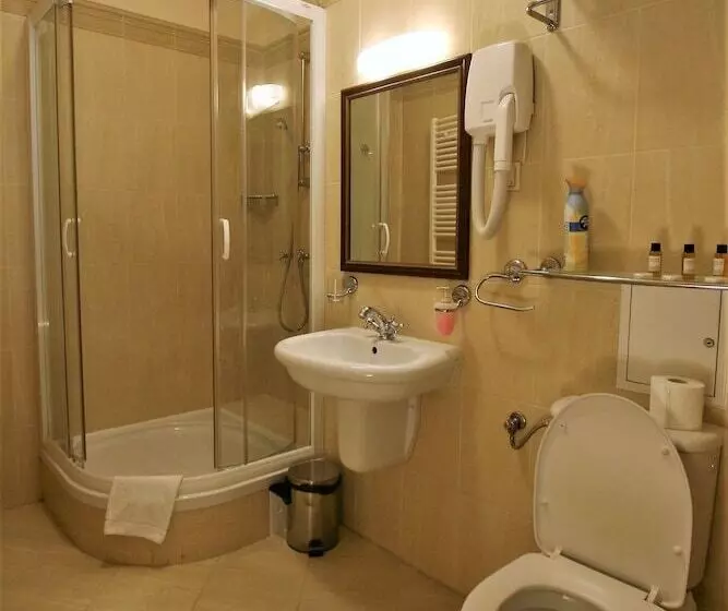 Hotel Sarmata Zespół Dworski